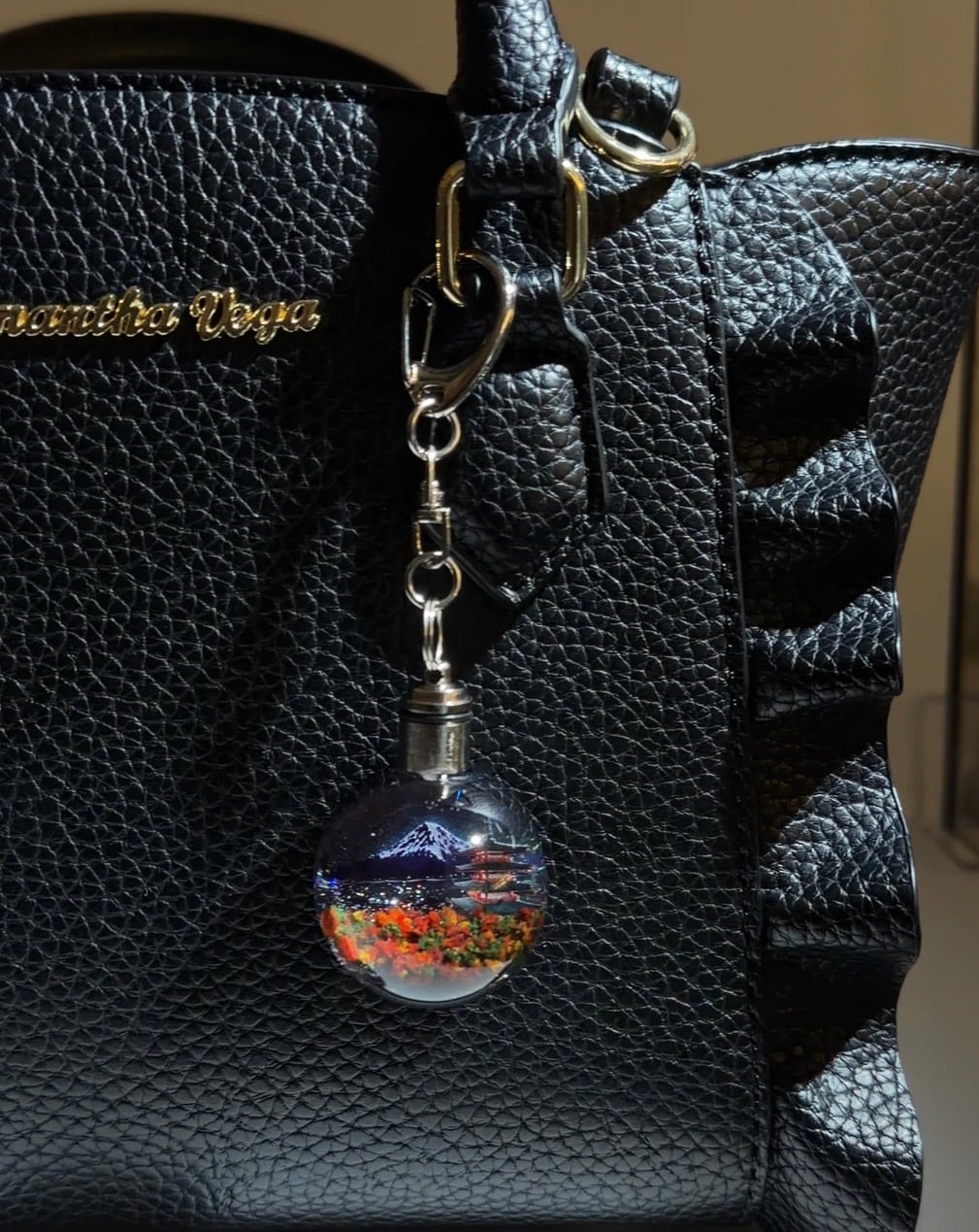 王一博 厚いレジン置物です&バッグチャームに&ナイトライトにもなります❣️9点 王一博 厚いレジン置物です&バッグチャームに&ナイトライトにもなり アイドル