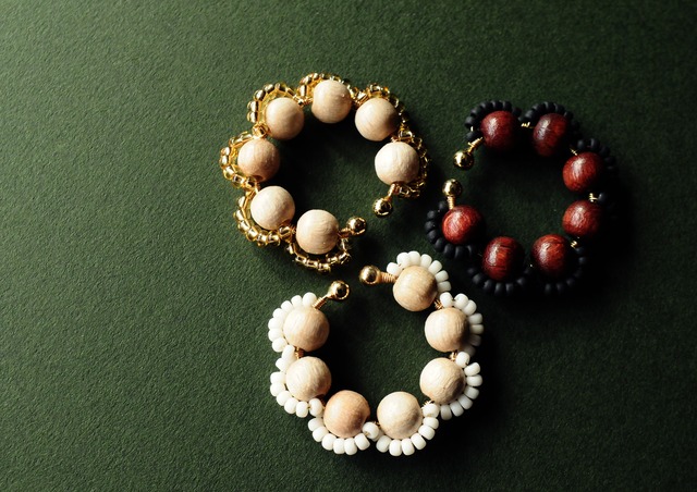 ＜Rollo～イロヅクビジュー～＞イヤーカフ『 White Wood × Matte white 』