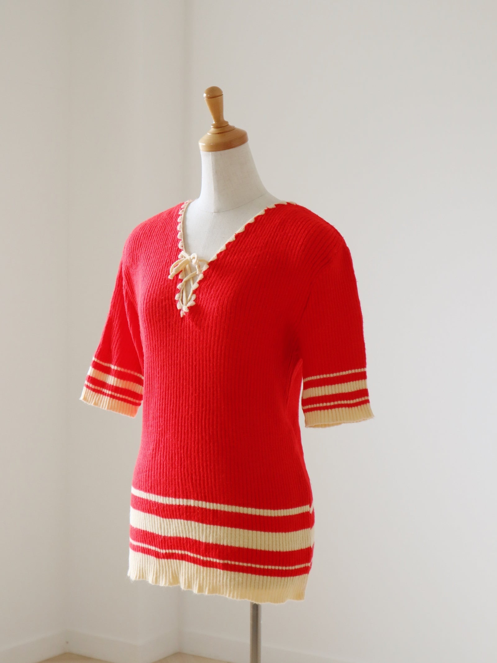 Europe retro color design lace-up knit