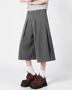Wide Tuck Shorts（100％/70％）