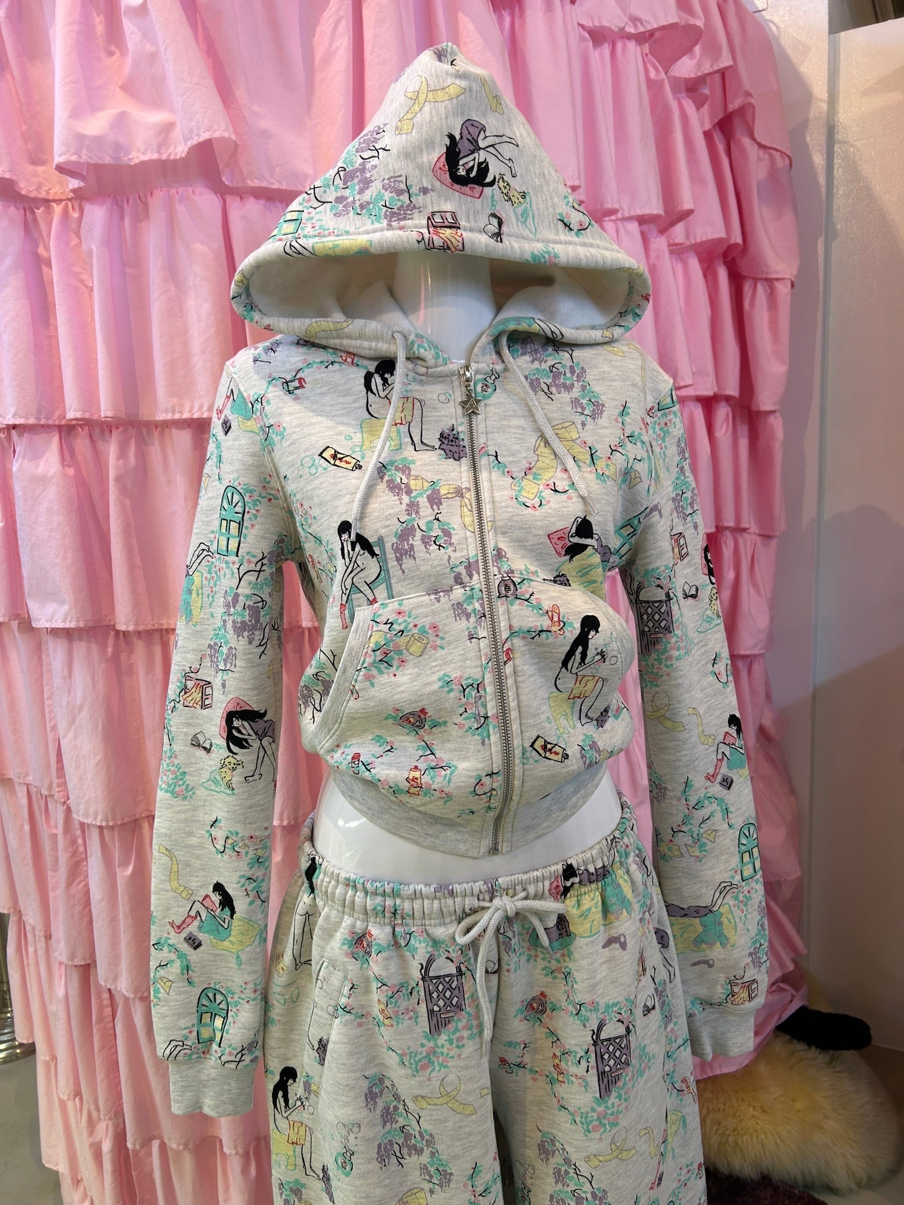 Ashley WILLIAMS  SHRUNK BABY HOODIE / grey 'DAY IN THE LIFE'