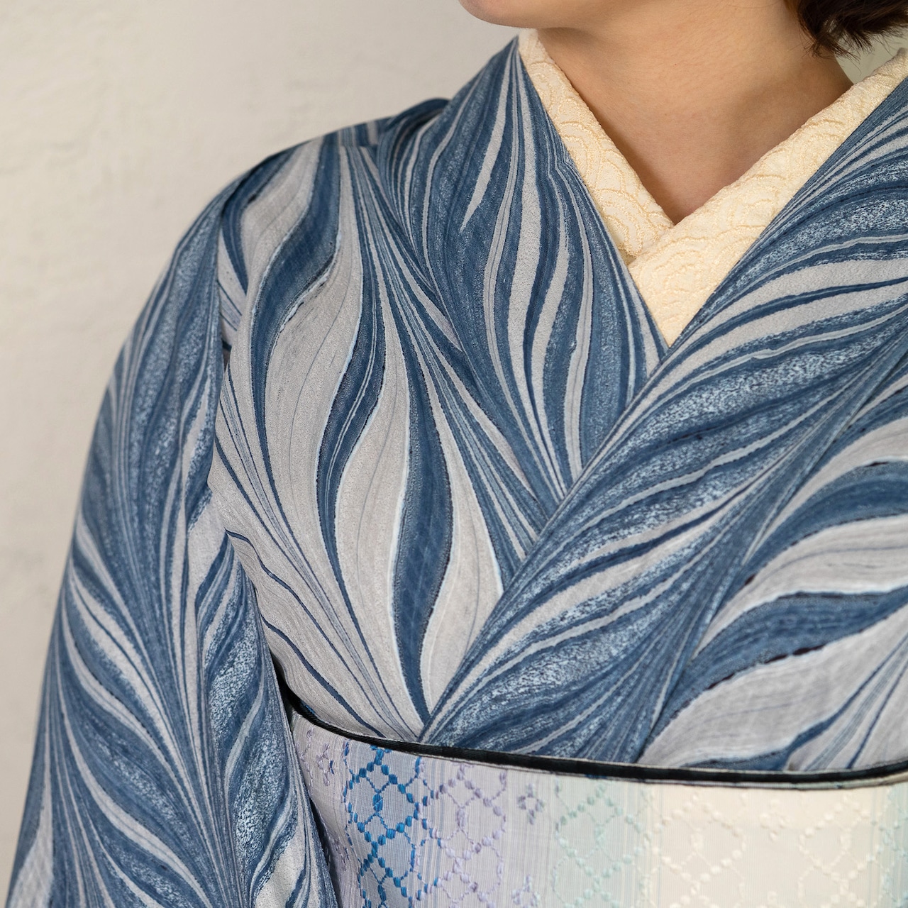 「時雨の浜辺」大矢羽柄〜洗えるきもの(シルジェリー格子柄)〜