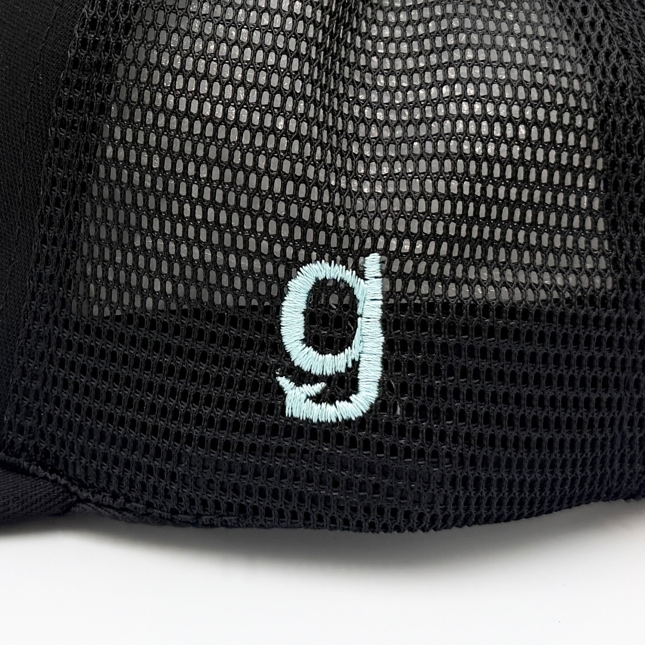 【gifthat別注】Coopers Town Felt on Embroidery Logo Mesh Cap
