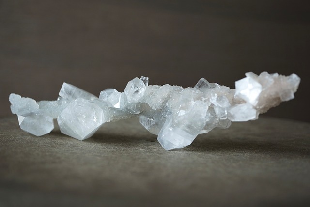 アポフィライト/カルセドニー Apophyllite/Chalcedony 1389