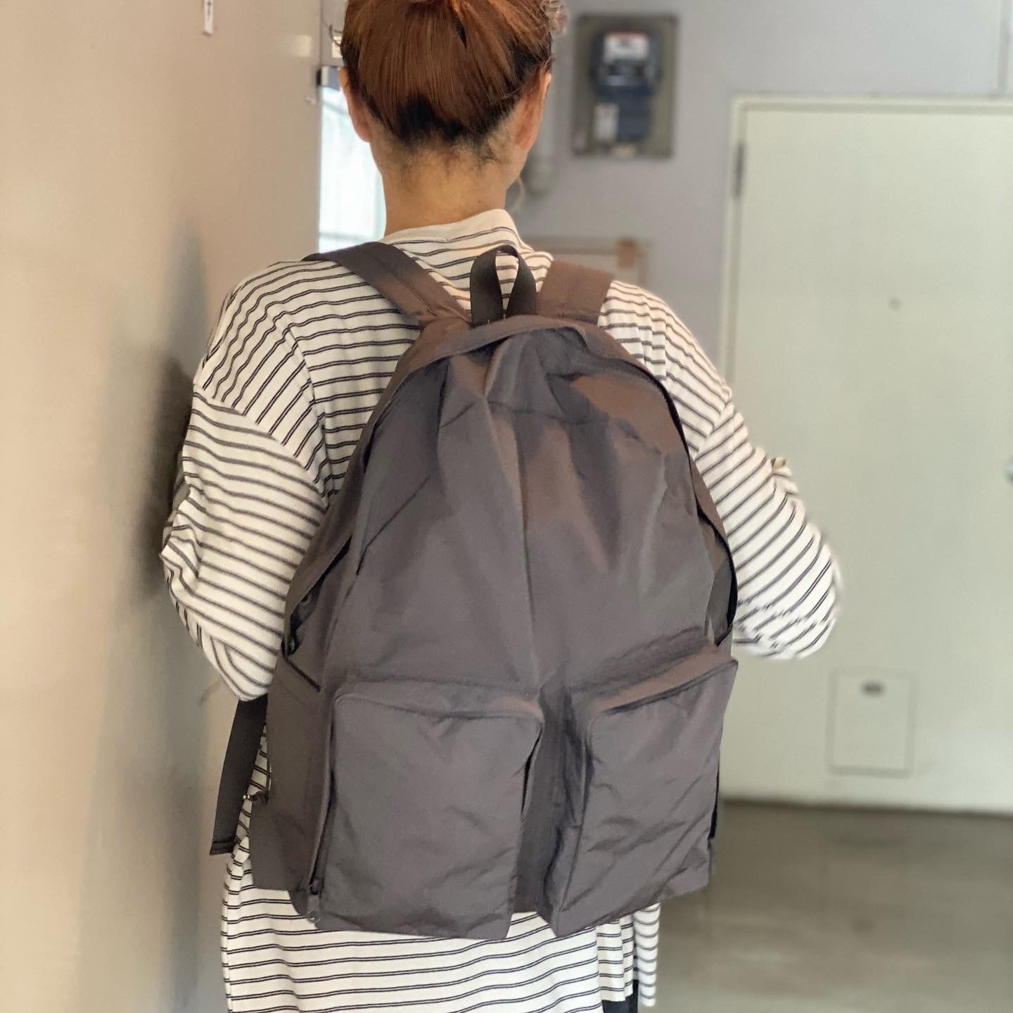 再入荷AMIACALVA(アミアカルヴァ) Backpack grey | Debby