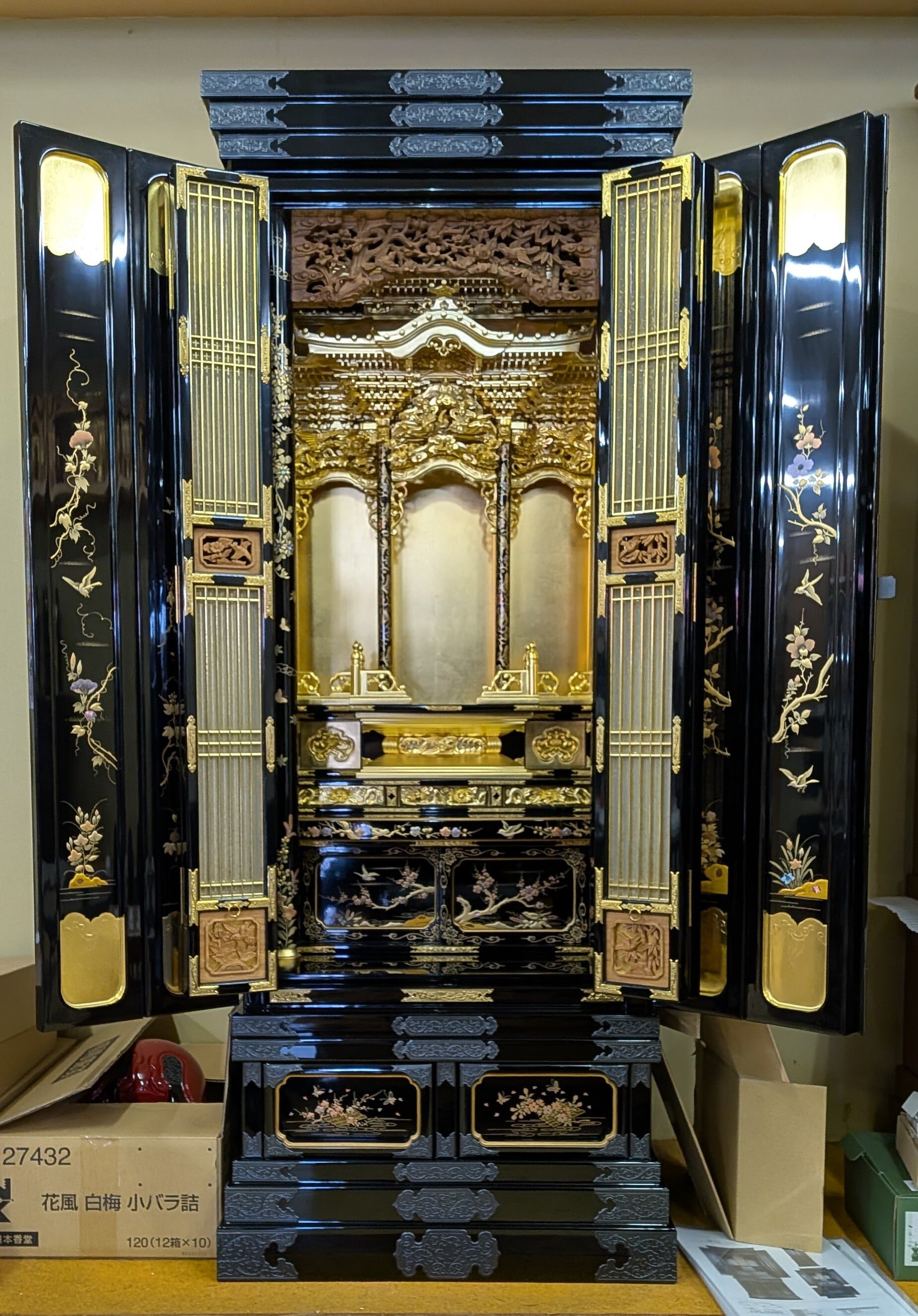 金仏壇 寶重 40号 三方開 自社配送 高さ 177cm 幅 124cm 奥行 78cm