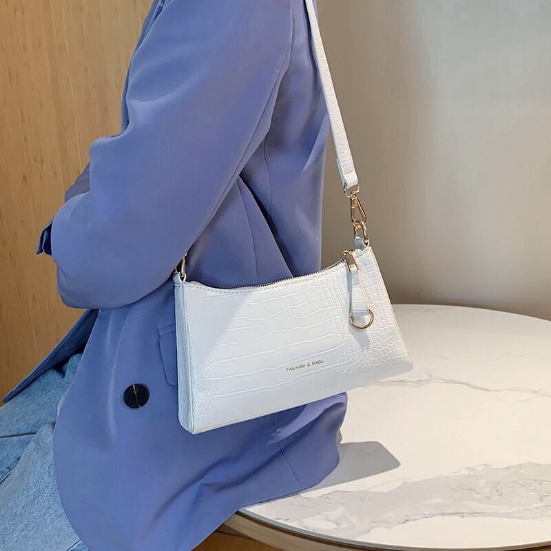 テクスチャ小さなバッグ女性バッグ2020夏の新しい波ins野生のショルダーバッグネット赤いファッションハンドバッグ Tiancai_Wing_Bag3905292