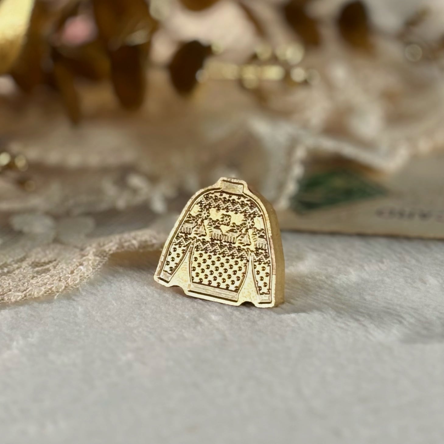 【28mm×26mmダイカット アグリークリスマスセーター