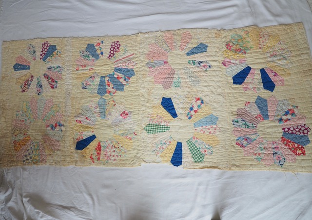 1930’s USA Antique Dresden Plate Patchwork Quilt