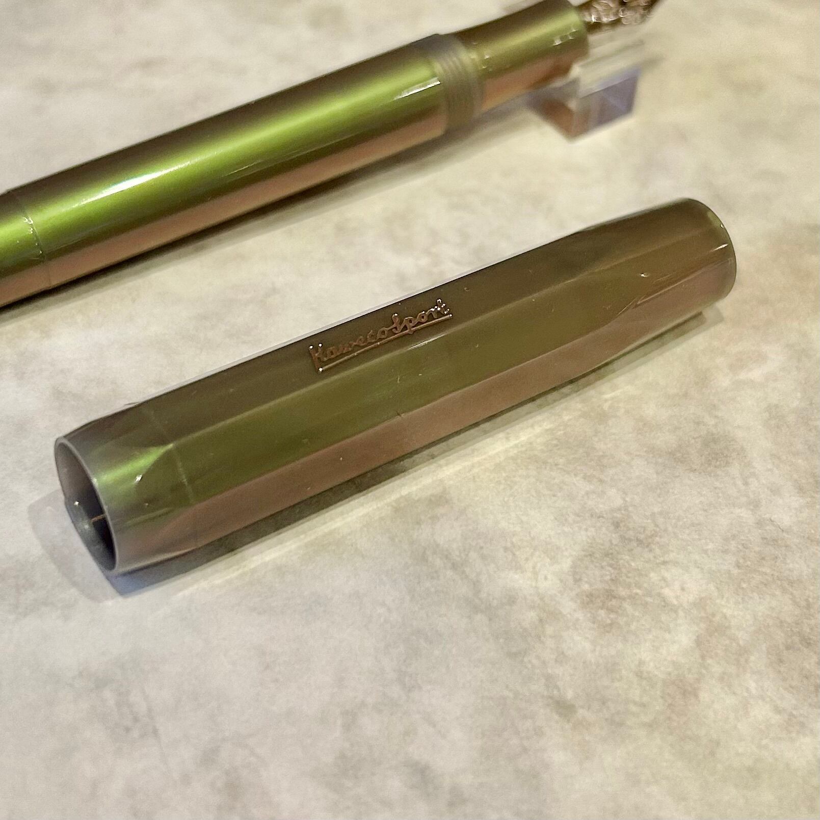 カヴェコ 「ルナースポーツ 万年筆 （シャドウグリーン）」 | ペンネ