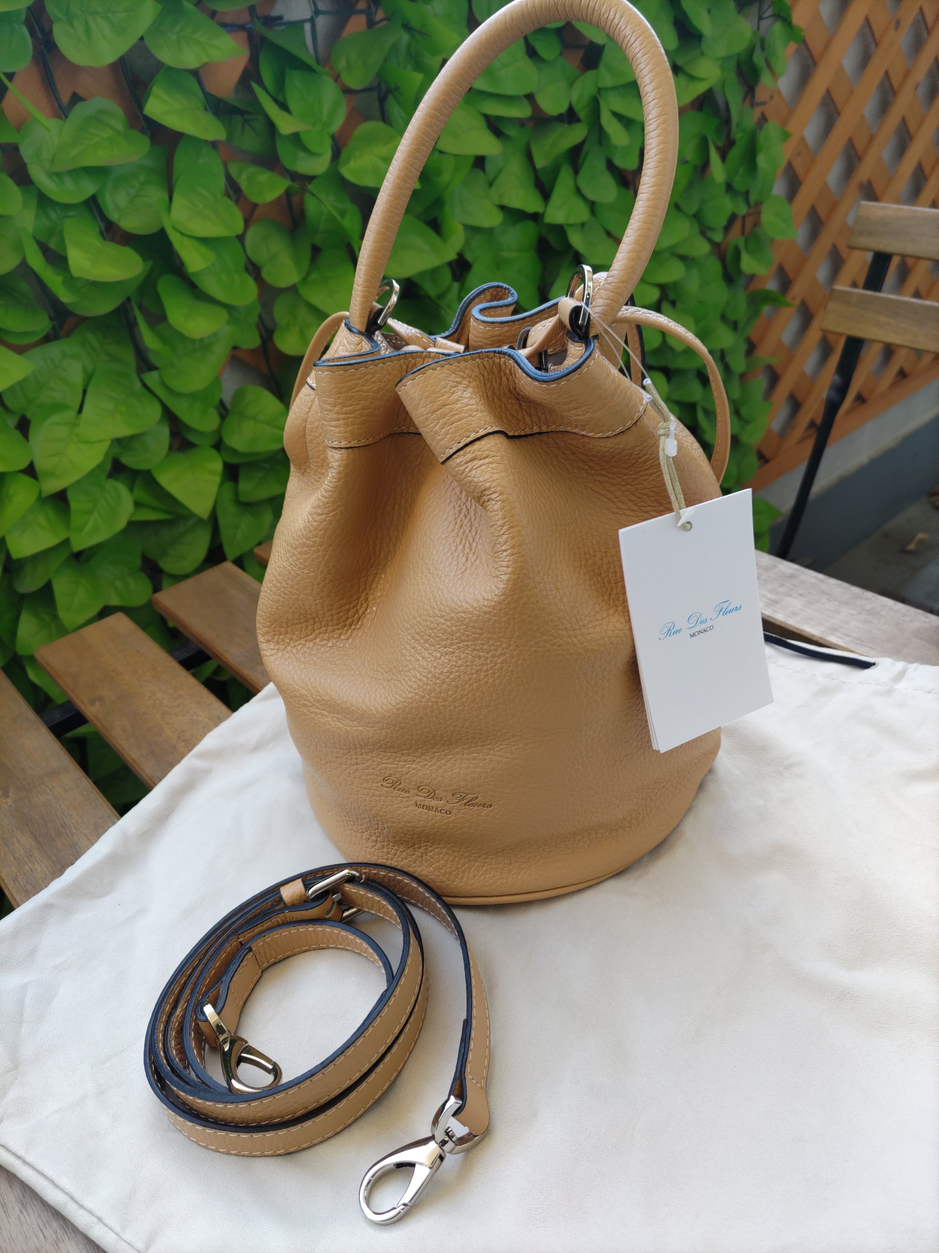 rue des fleurs レザー巾着BAG ベージュ | 世界を旅する雑貨店lupin