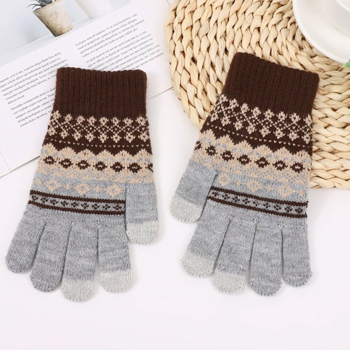ジャガード ニット 手袋 北欧風 レディース 防寒 保温 暖かい 秋冬 裏起毛 きれいめ カジュアル 大人 かわいい おしゃれ スマホ対応 タッチパネル対応 大人可愛い 大人女子