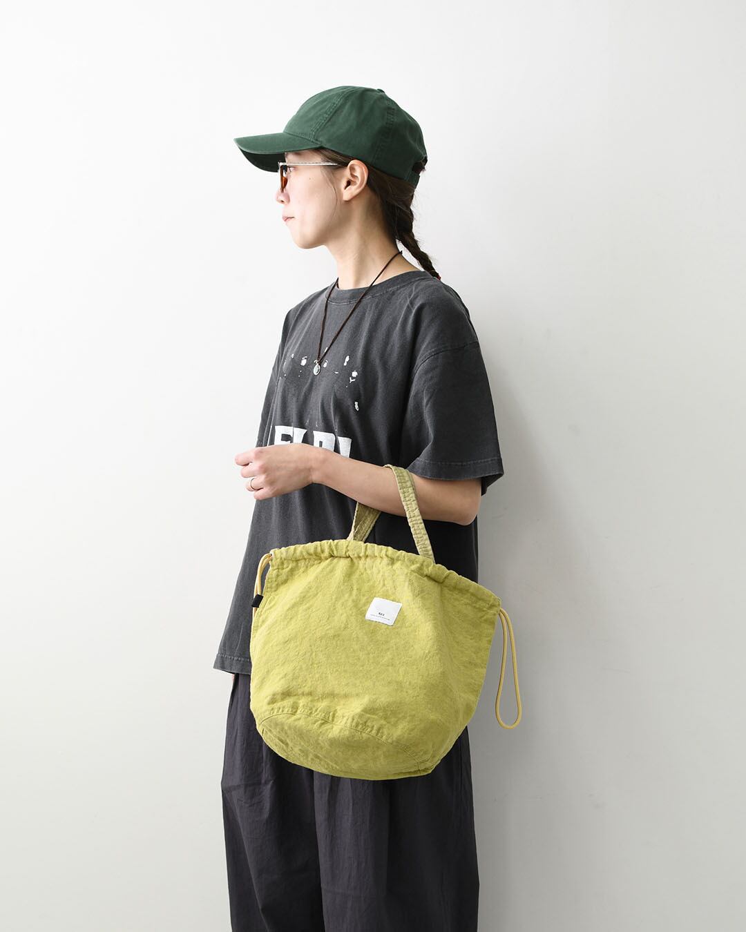 えりなです 美品　ファイティングバッグ N.P.E NAPRON PATIENTS EFFECTS BAG [エヌピーイーナプロン