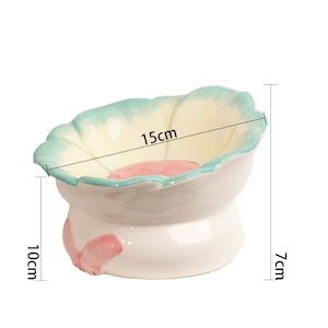 【GOODS】3色展開立体感ある花びらデザインペットボウル