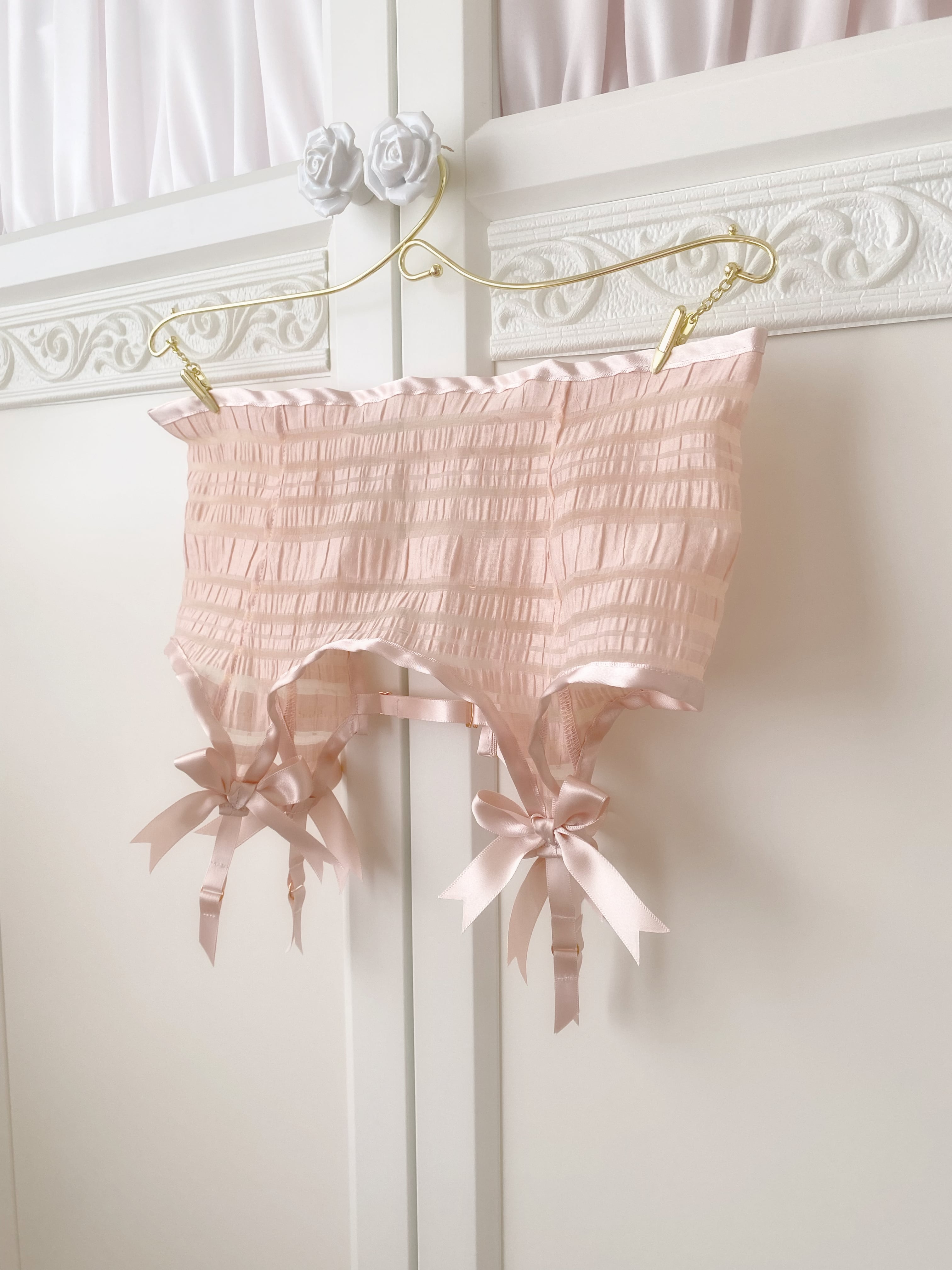 vintage ruban garter belt