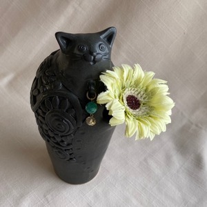 黒猫のダンディー オシャレな黒猫の花入れ アトリエ陶喜 黒猫のダンディー オシャレな黒猫の花入れ アトリエ陶喜