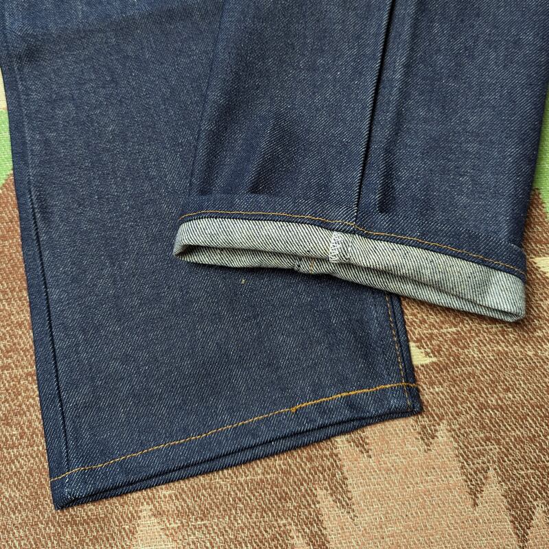 80s Levi's 20505-0217 Denim Jeans (W36) DEAD-STOCK 80s Levi's 20505-0217 Denim Jeans (W36) DEAD-STOCK