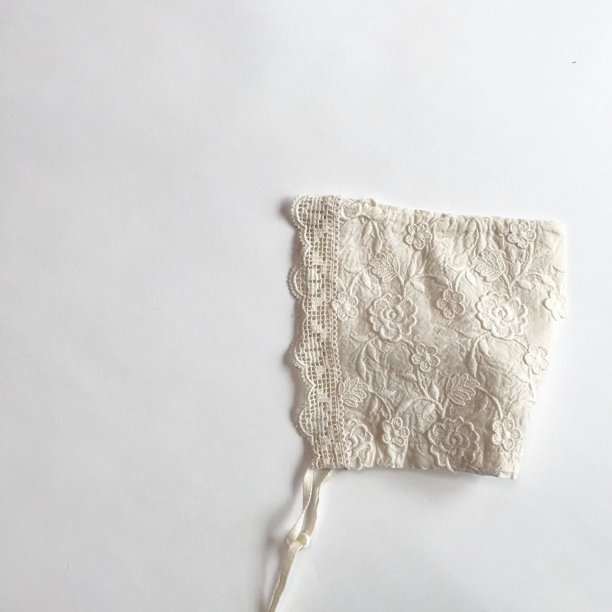 luxuryレースボンネット