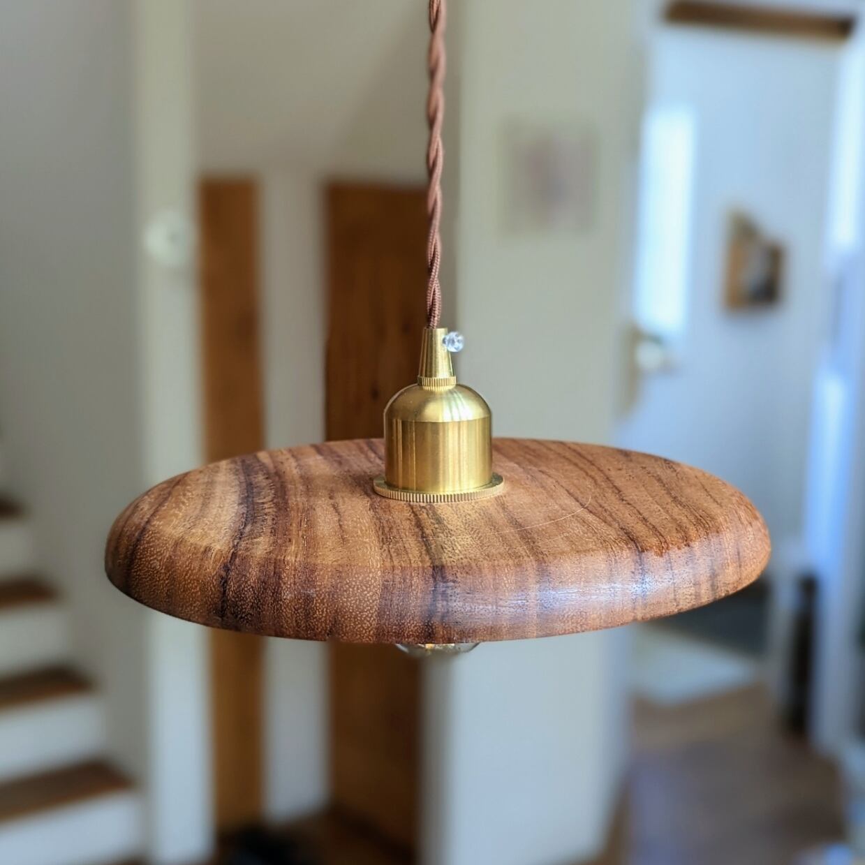 浅い木製シェードのペンダントライト【受注生産】 | Odoson Workshop