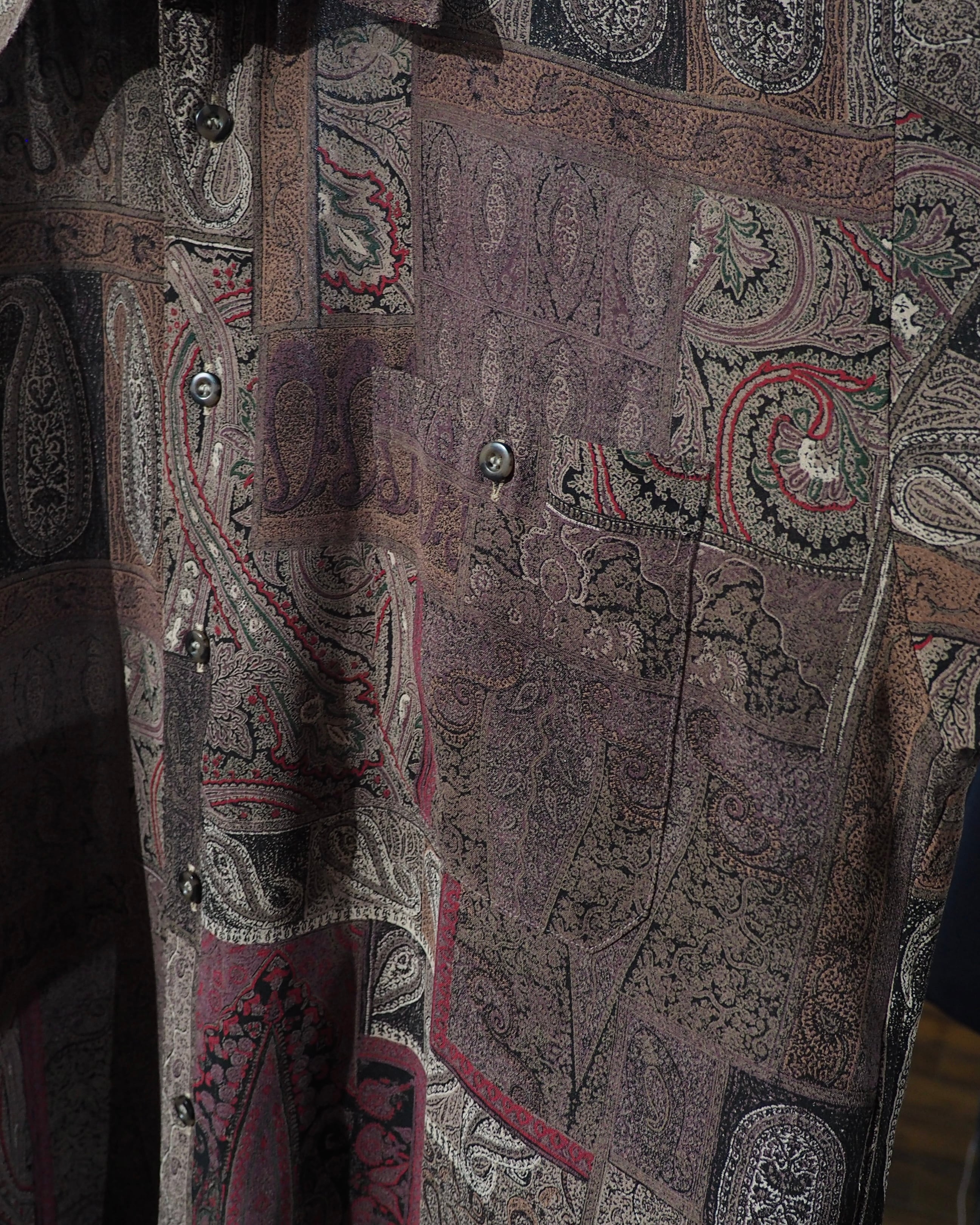 1990s Beautiful Classic Paisley pattern vintage loose SS shirt