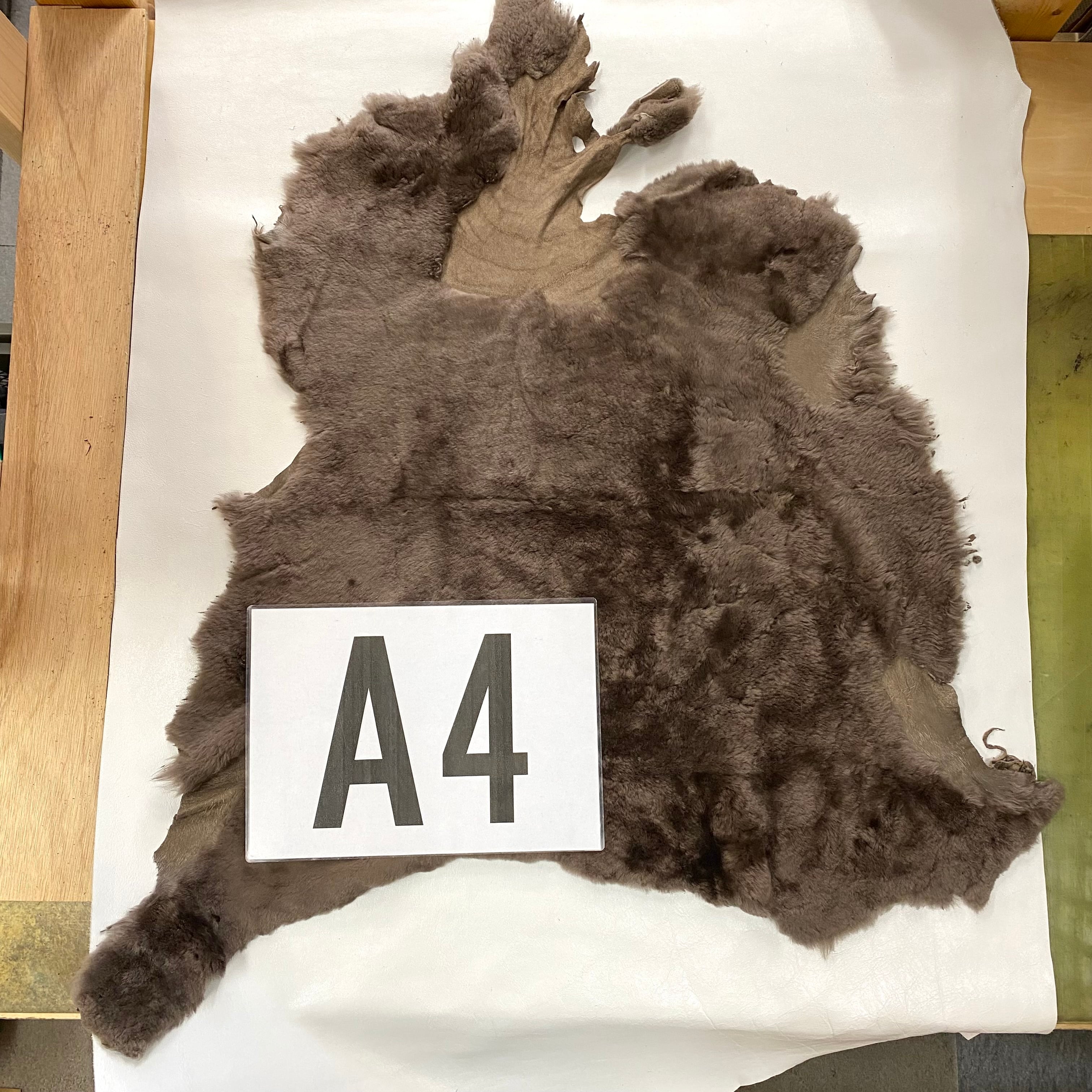 ☆お買い得！ムートン 【約30ds 】O2F-011 | and leather 【初心者