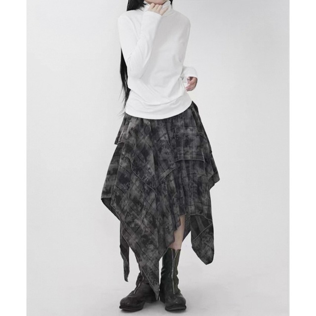 Asymmetric layered check skirt C1447