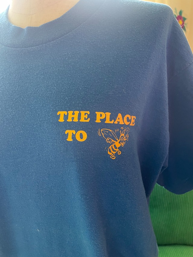 80s SIGNAL “THE PLACE TO” Bee Print Tee Made in U.S.A.