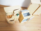 木製 キッチンキャビネット・冷蔵庫・ベッド 4点セット、おまけ小物付き 画像8
