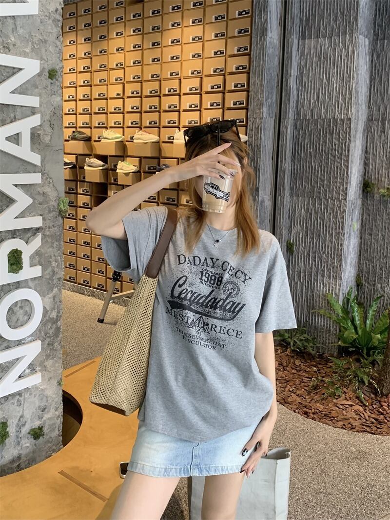 韓国通販 dgo】3colors レタープリントTシャツ ホワイト/ライト 韓国通販 dgo】3colors レタープリントTシャツ ホワイト/ライト