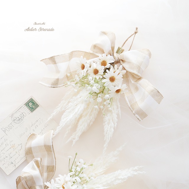 魔女の小部屋のナチュラルスワッグ - Check ribbon & White Flowers