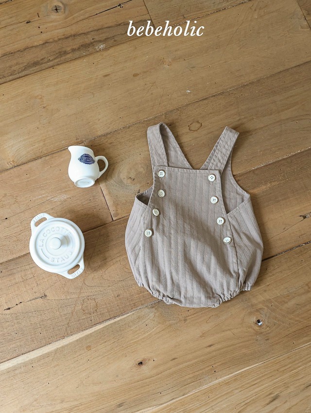 ⭐︎即納⭐︎[bebeholic] button sus rompers