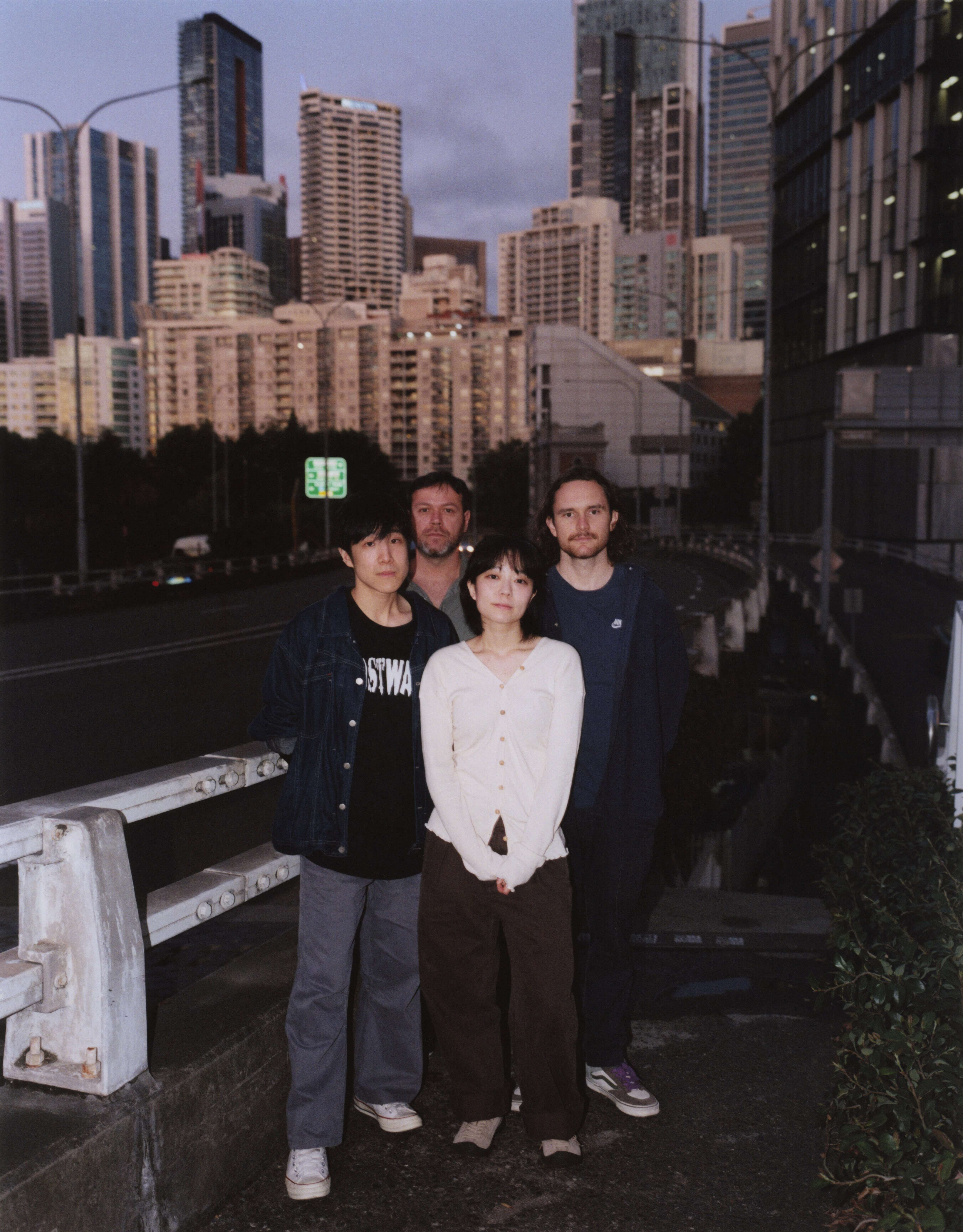 Bridge Dog / Auto Fictions（CD w Signed）