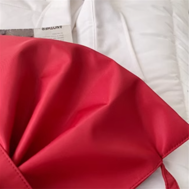 リボン型ショルダーバッグ　2size　2color　10858