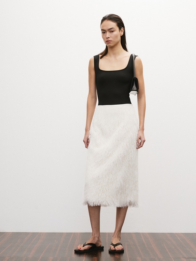 [RECTO][WOMEN] FRINGE EFFECT H-LINE SKIRT (IVORY) 正規品 韓国ブランド 韓国通販 韓国代行 韓国ファッション レクト 日本 店舗