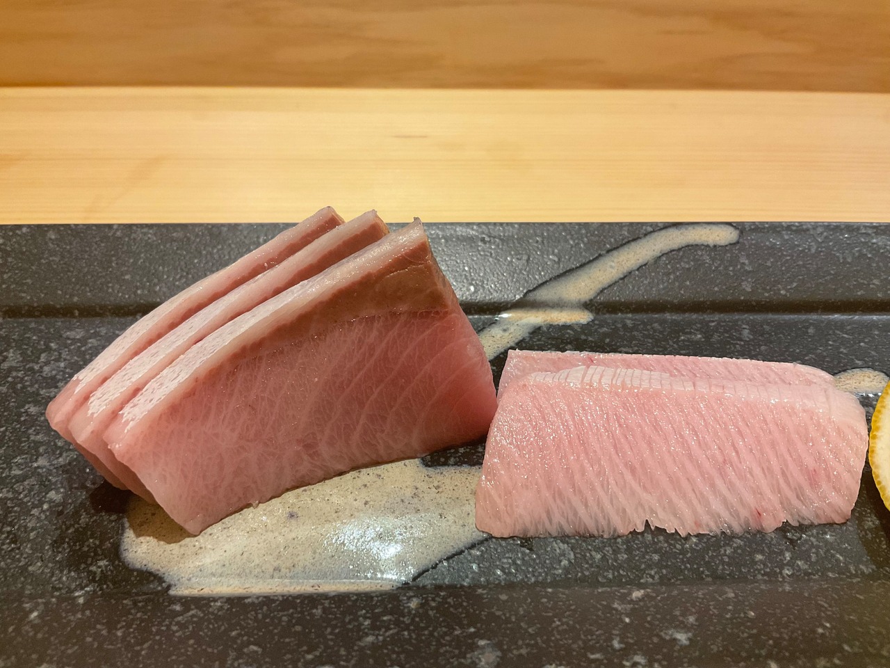 【冬の旨魚の代表格】天然ぶり/寒鰤/ブリ/原体10キロ級1/4/【腹+背】【脂肪率20％以上厳選】【冷凍】