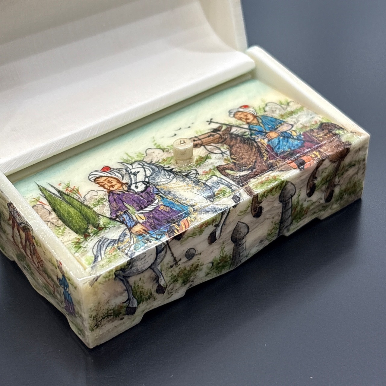 キャメルボーンの小箱【033】