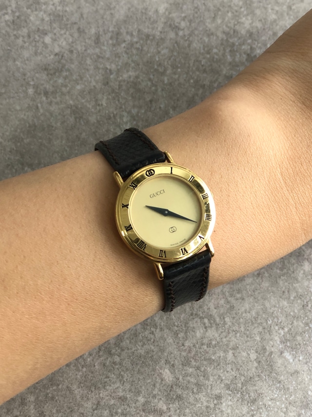 GUCCI グッチ 腕時計 ブラック サークルローマ文字 レザー 3000L vintage ヴィンテージ オールド upizt7