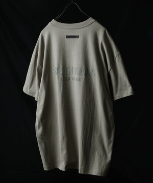 期間限定 SALE！ESSENTIALS エッセンシャルズ バックラバーロゴ半袖Tシャツ￥12000＋tax(¥13200)