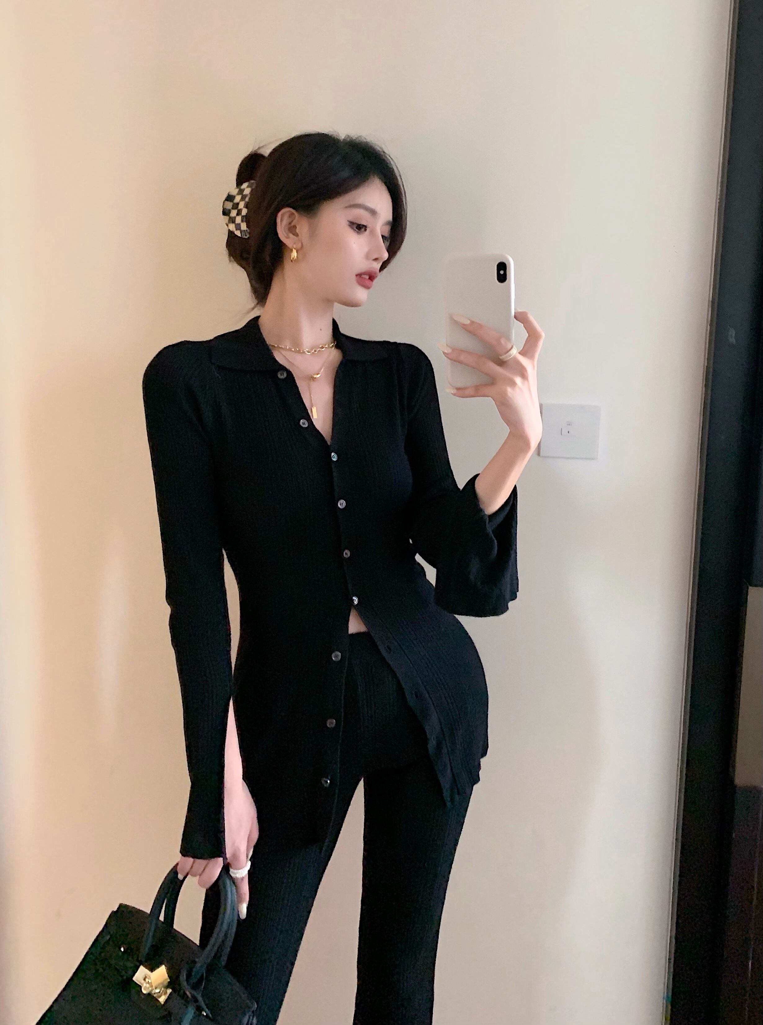 ニットセーター スリムカーディガンジャケット オータムブラックカラートップス 秋物 ブラックストロベリース52198152666