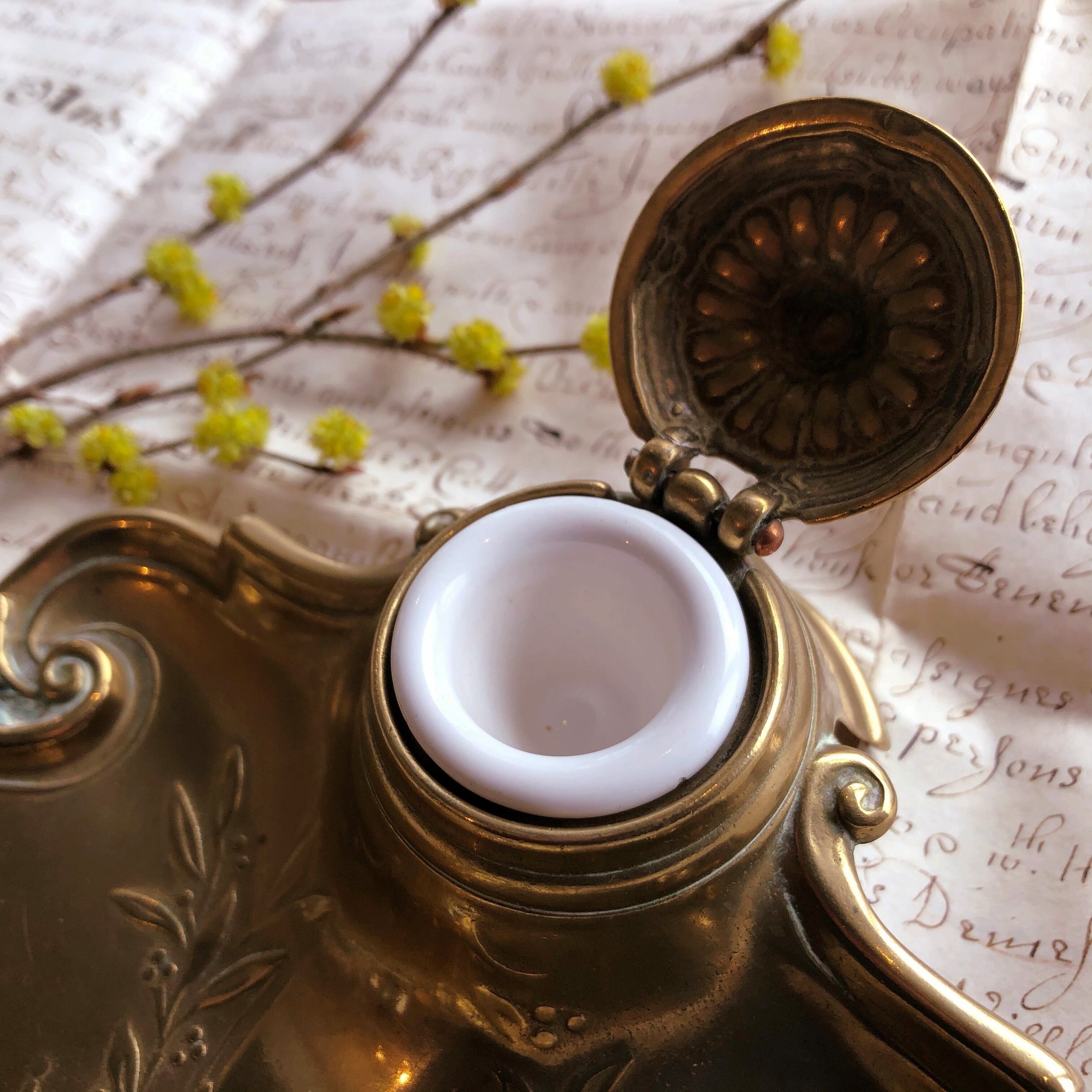 真鍮のインクウェル | メルキュール骨董店