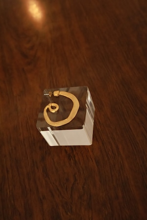 vintage 80s  gold tone spiral pierce