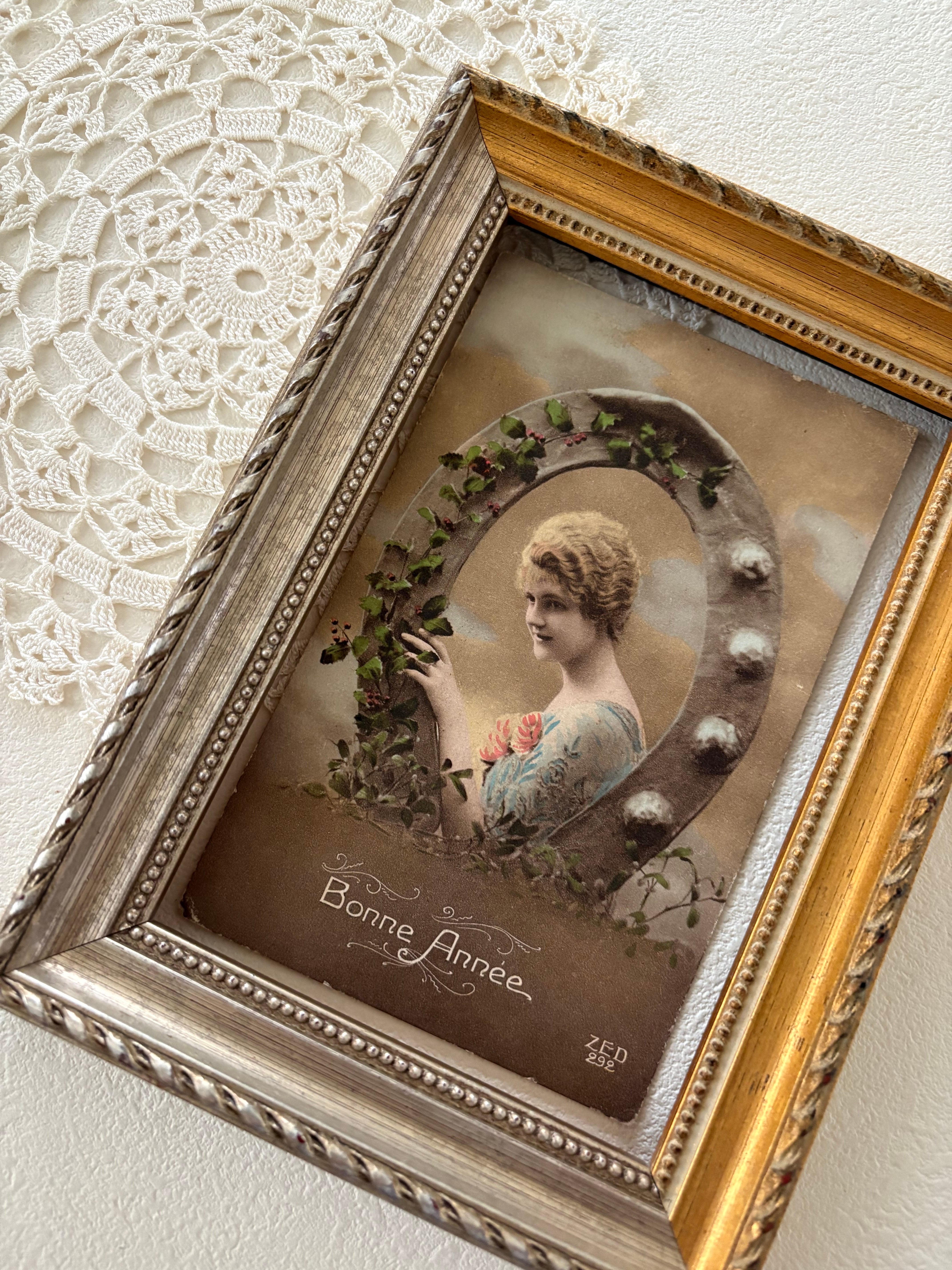 アンティークポストカード Bonne Anee 柊 ヤドリギ 馬蹄 マダム Noel クリスマス フランス 額装 インテリア コレクション