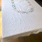 リネンのテーブルクロス　花刺繍