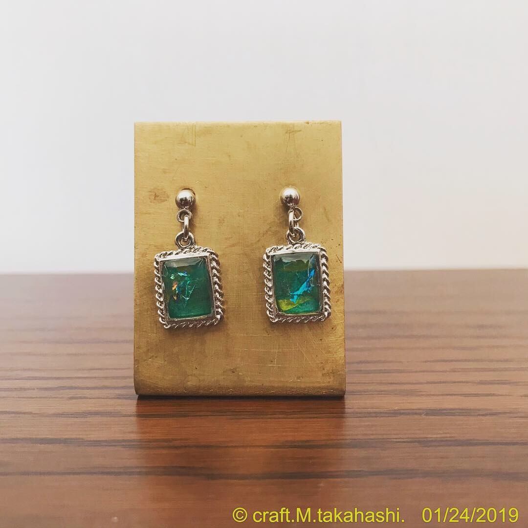 0091:グリーンのマーブルピアス ポストピアス 銀 シルバー 緑 グリーン