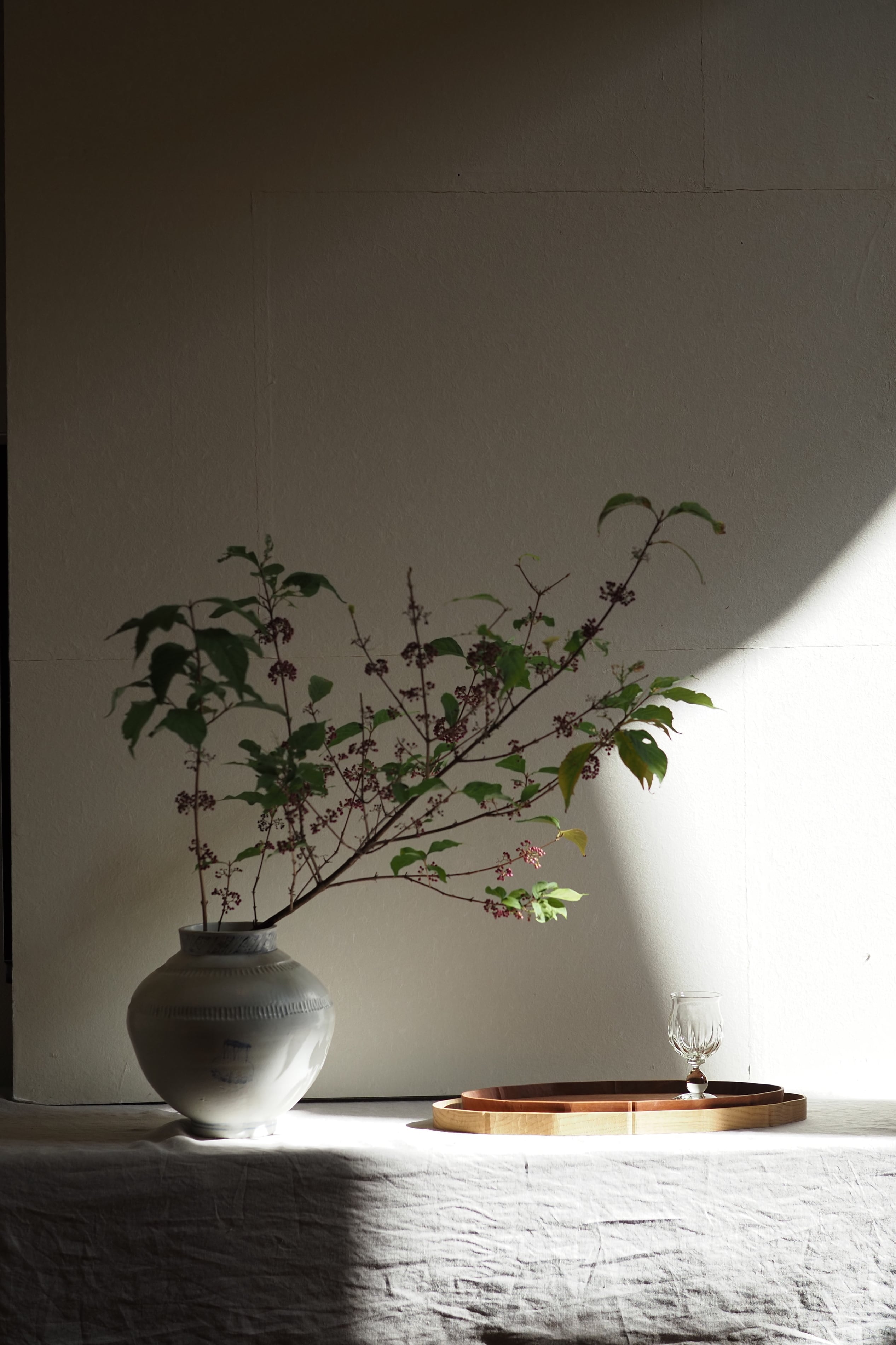 加藤良行　輪花オーバル盆大 加藤良行 18.輪花オーバル盆大 | 陶屋なづな