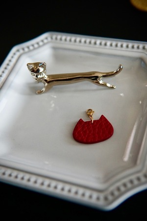 ネコチャーム（RED）