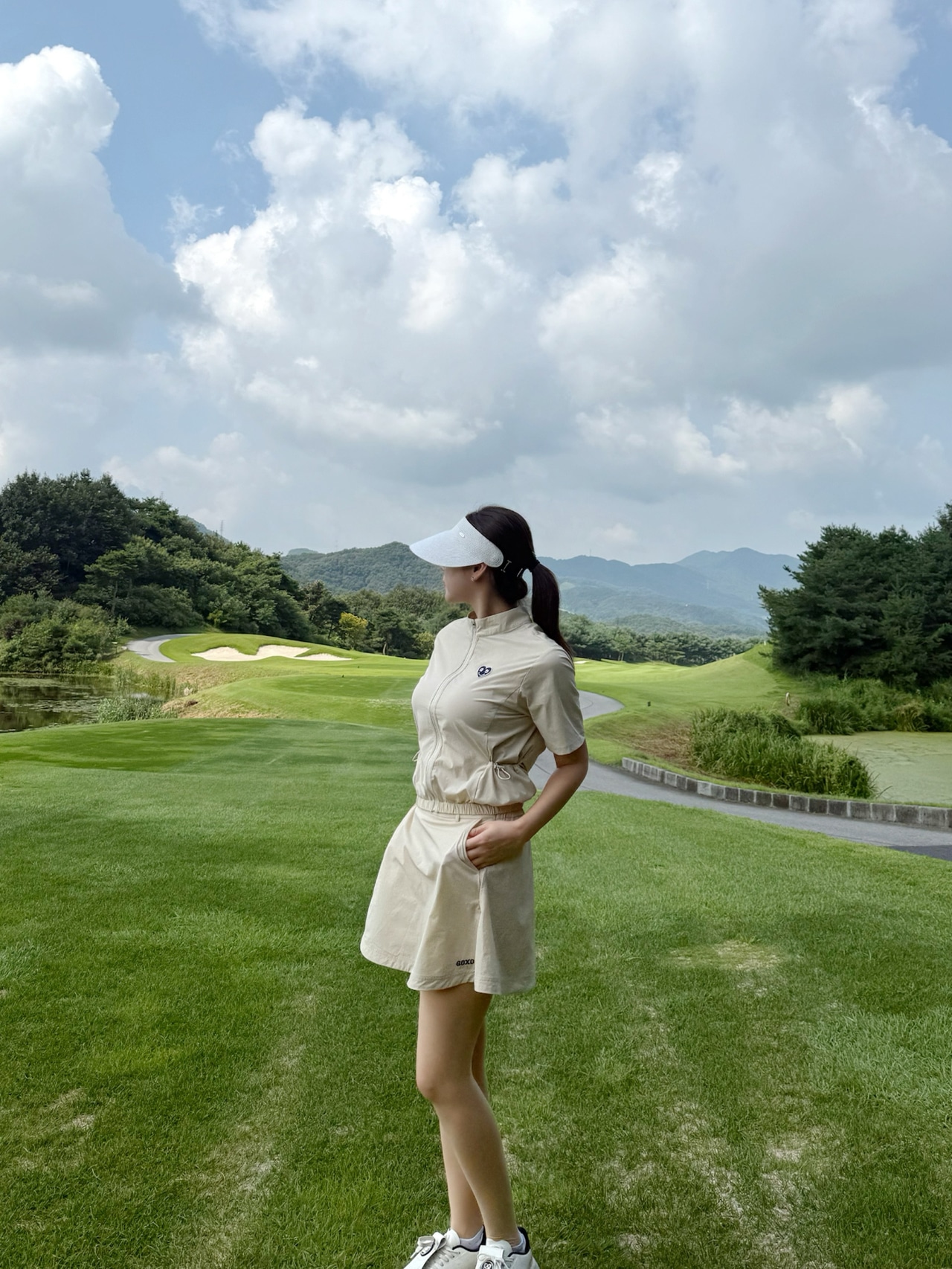 GOXO ゴーエックスオー スマイルハートジップアップツーピース ベージュ