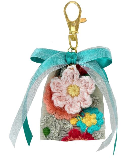 Mefelia | インド刺繍リボンのバッグなどの雑貨店
