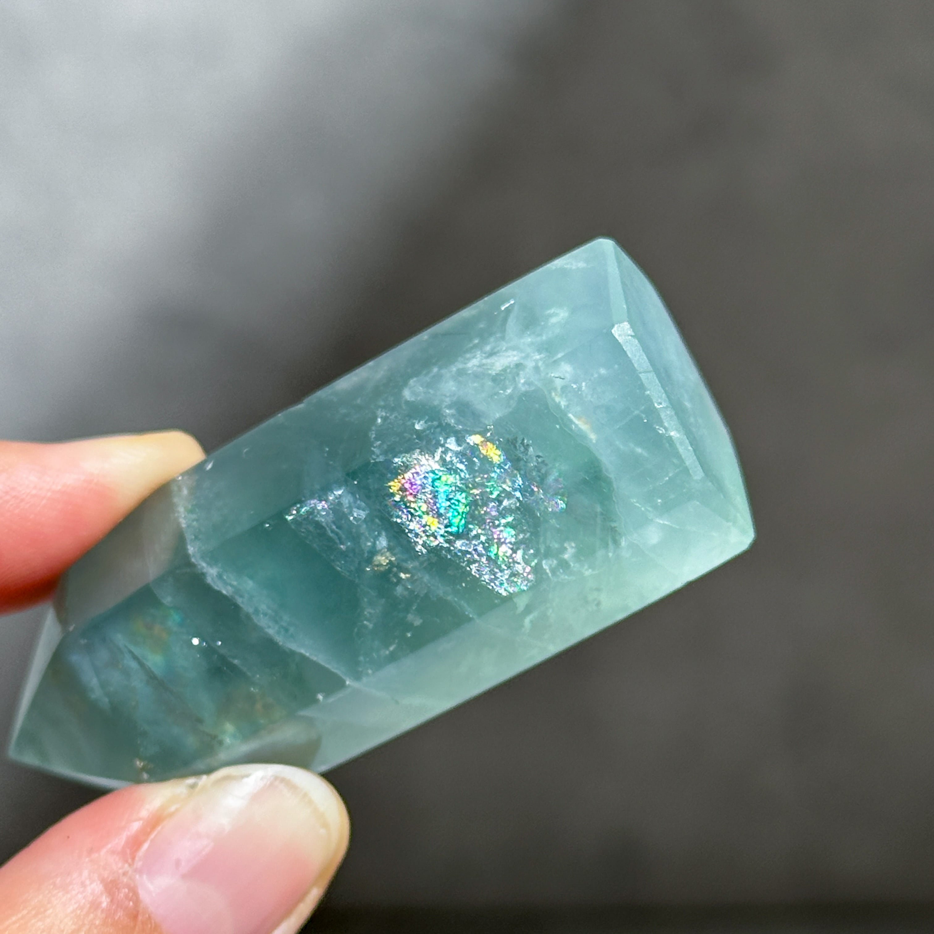 ブルー、グリーンフローライト タワー型15◇ Rainbow Fluorite