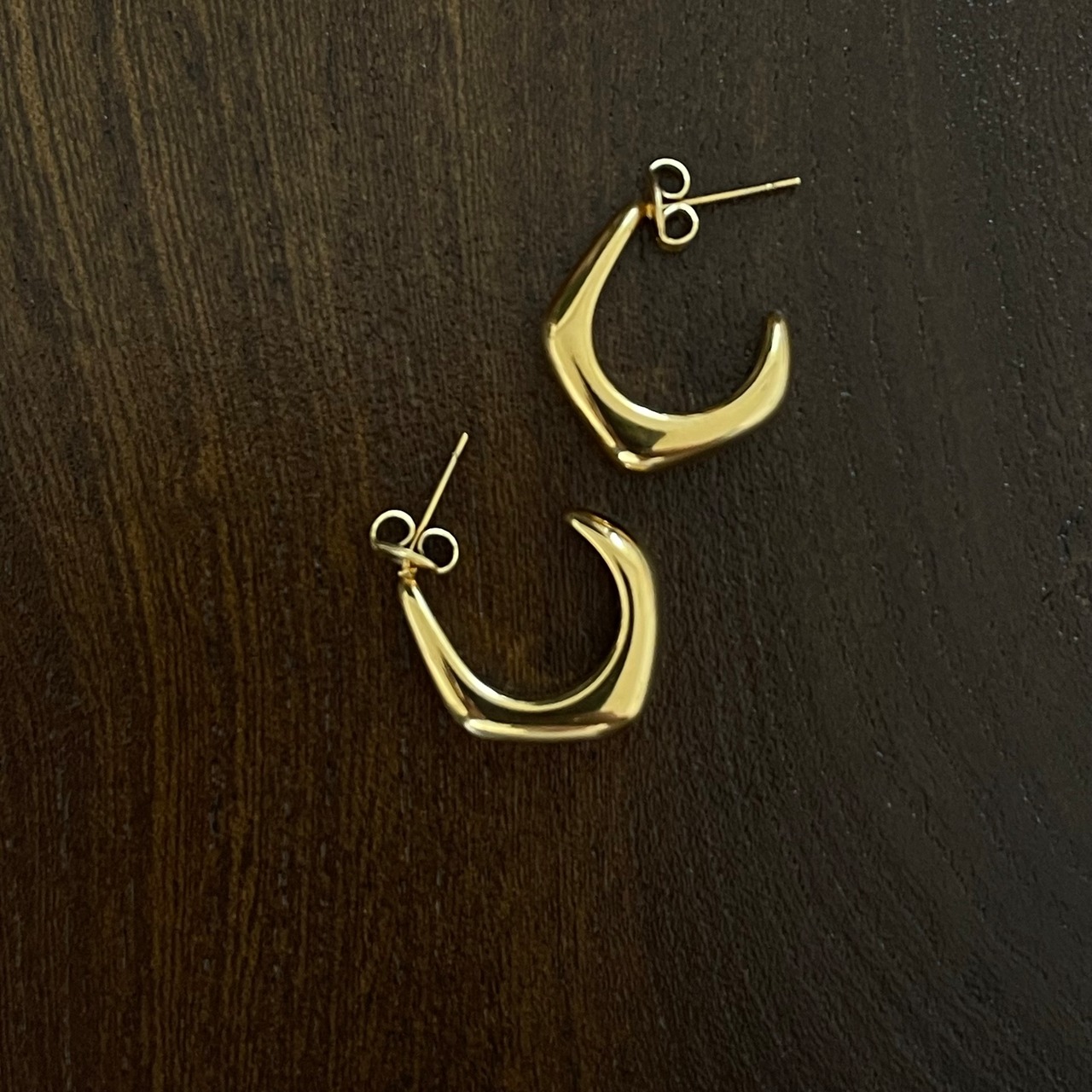 pentagon form pierce/gold
